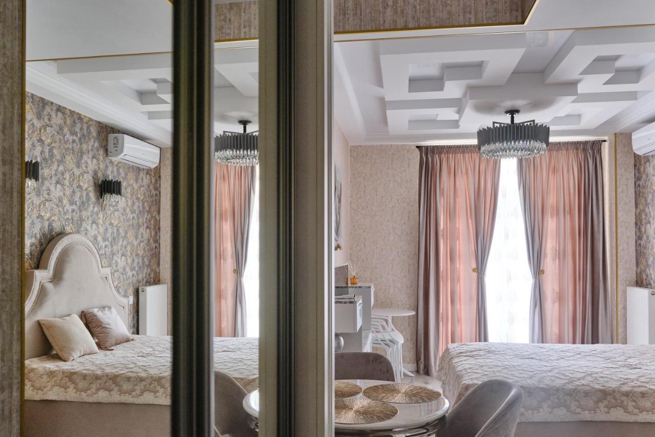 Luxury Apartments Sea View Julymia Одеса Екстериор снимка