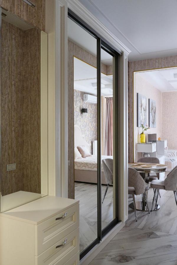 Luxury Apartments Sea View Julymia Одеса Екстериор снимка