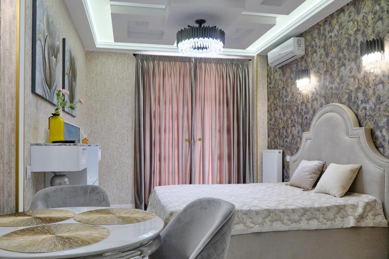 Luxury Apartments Sea View Julymia Одеса Екстериор снимка