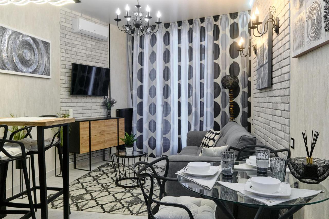 Luxury Apartments Sea View Julymia Одеса Екстериор снимка