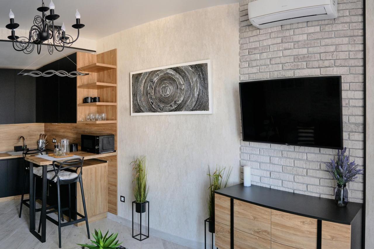 Luxury Apartments Sea View Julymia Одеса Екстериор снимка