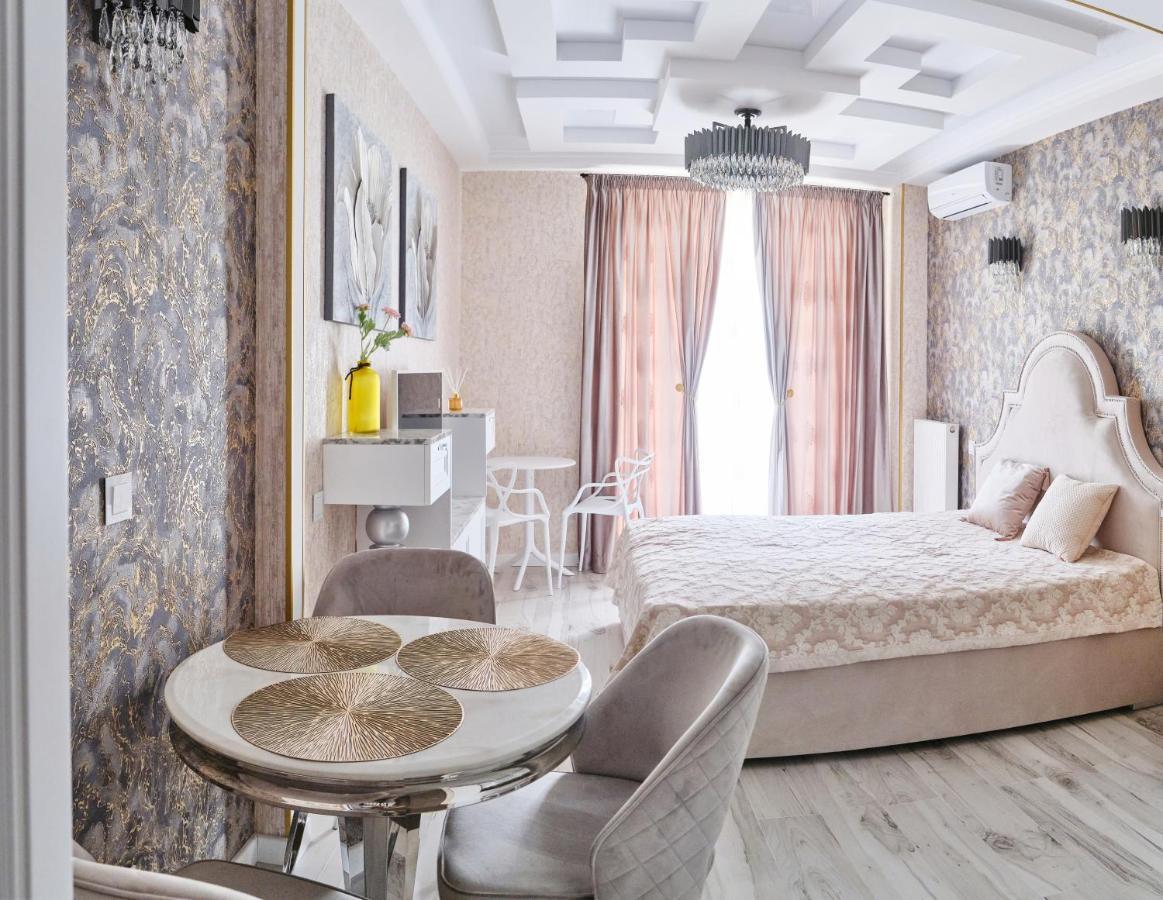 Luxury Apartments Sea View Julymia Одеса Екстериор снимка