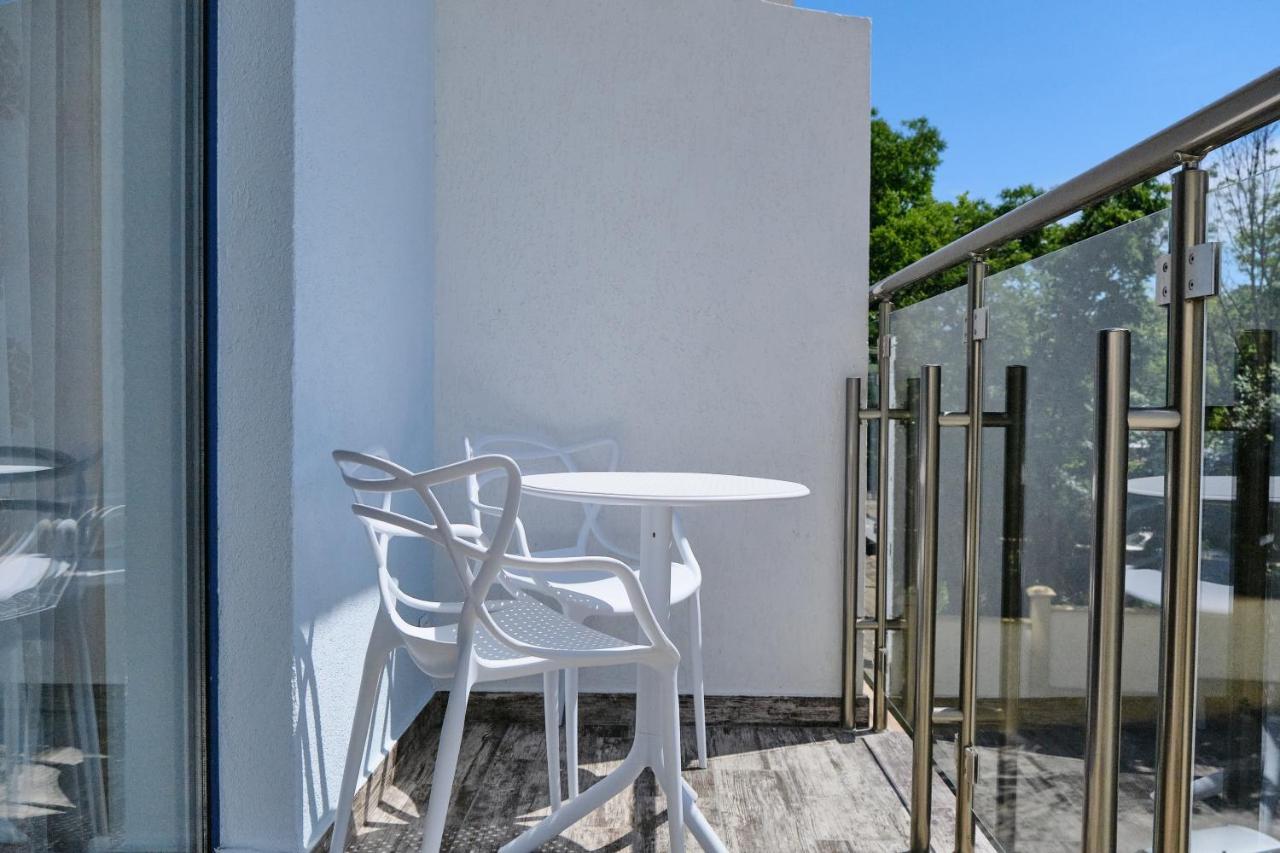 Luxury Apartments Sea View Julymia Одеса Екстериор снимка